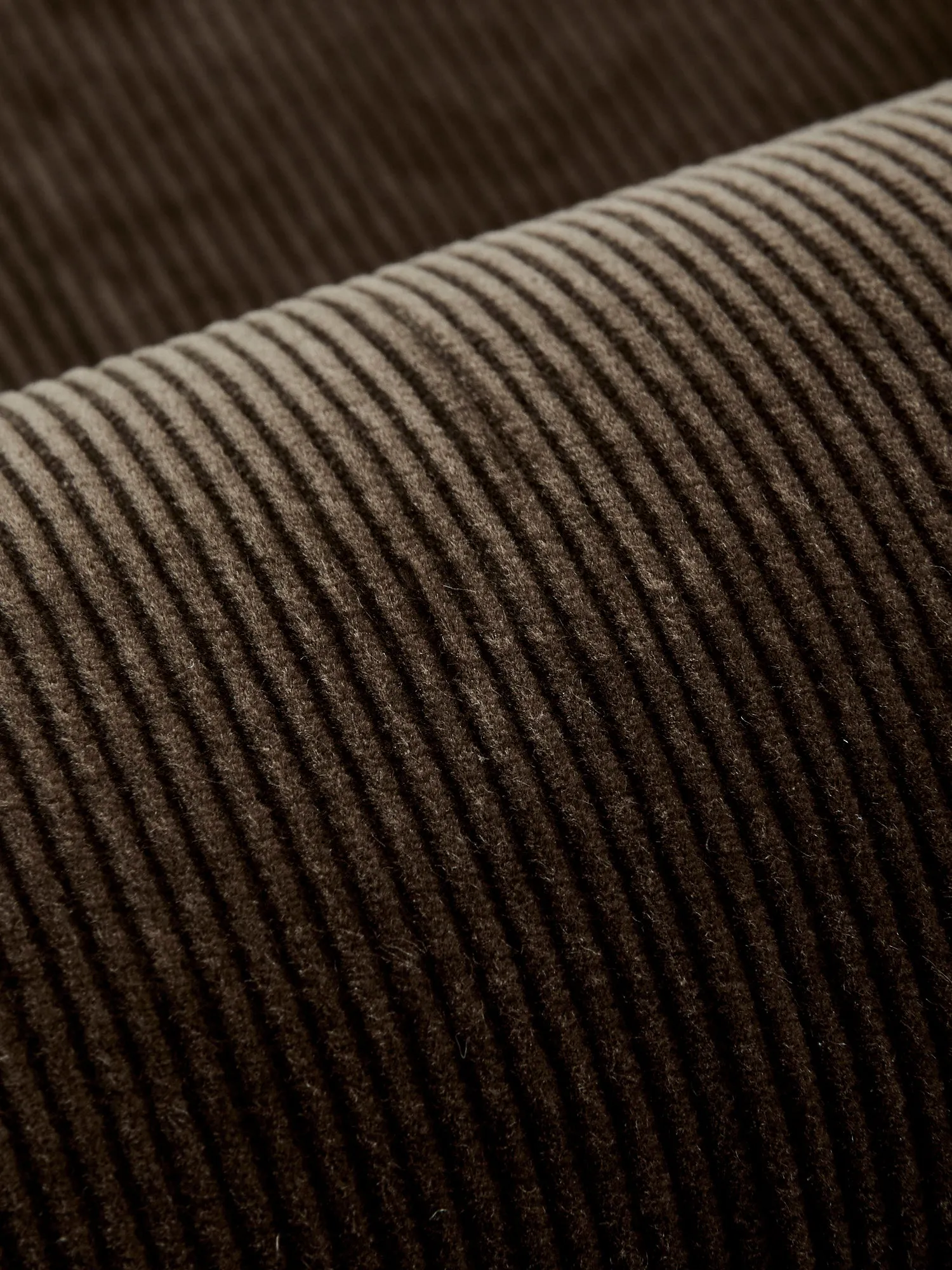 2-Pleat Corduroy Trousers in Dark Brown