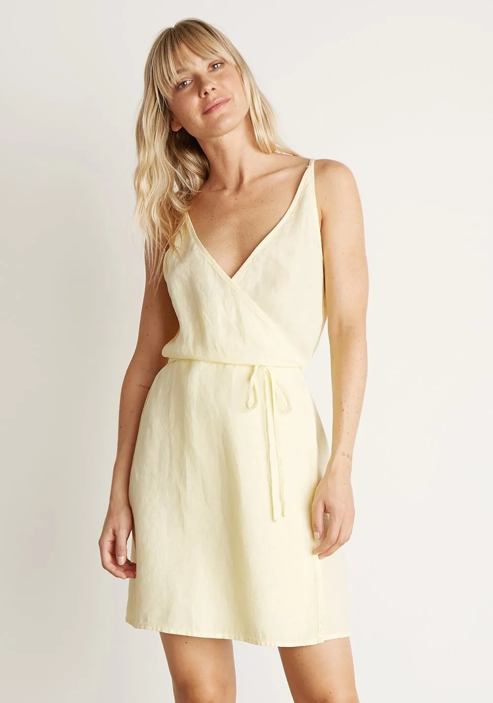 BELLA DAHL - V-Back Wrap Dress in Sunglow