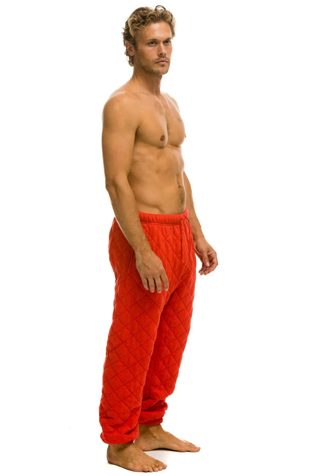 QUILTED SWEATPANTS - RED