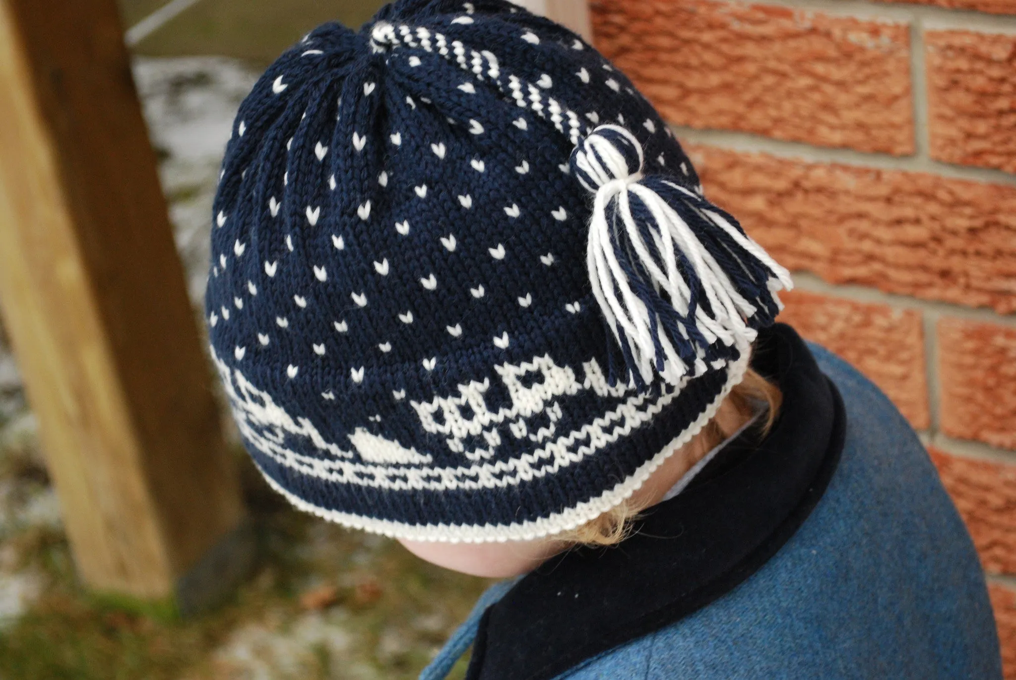 There Goes the Snow Plow! Hat Pattern (PDF) - Knitting Pattern by Phibersmith Designs