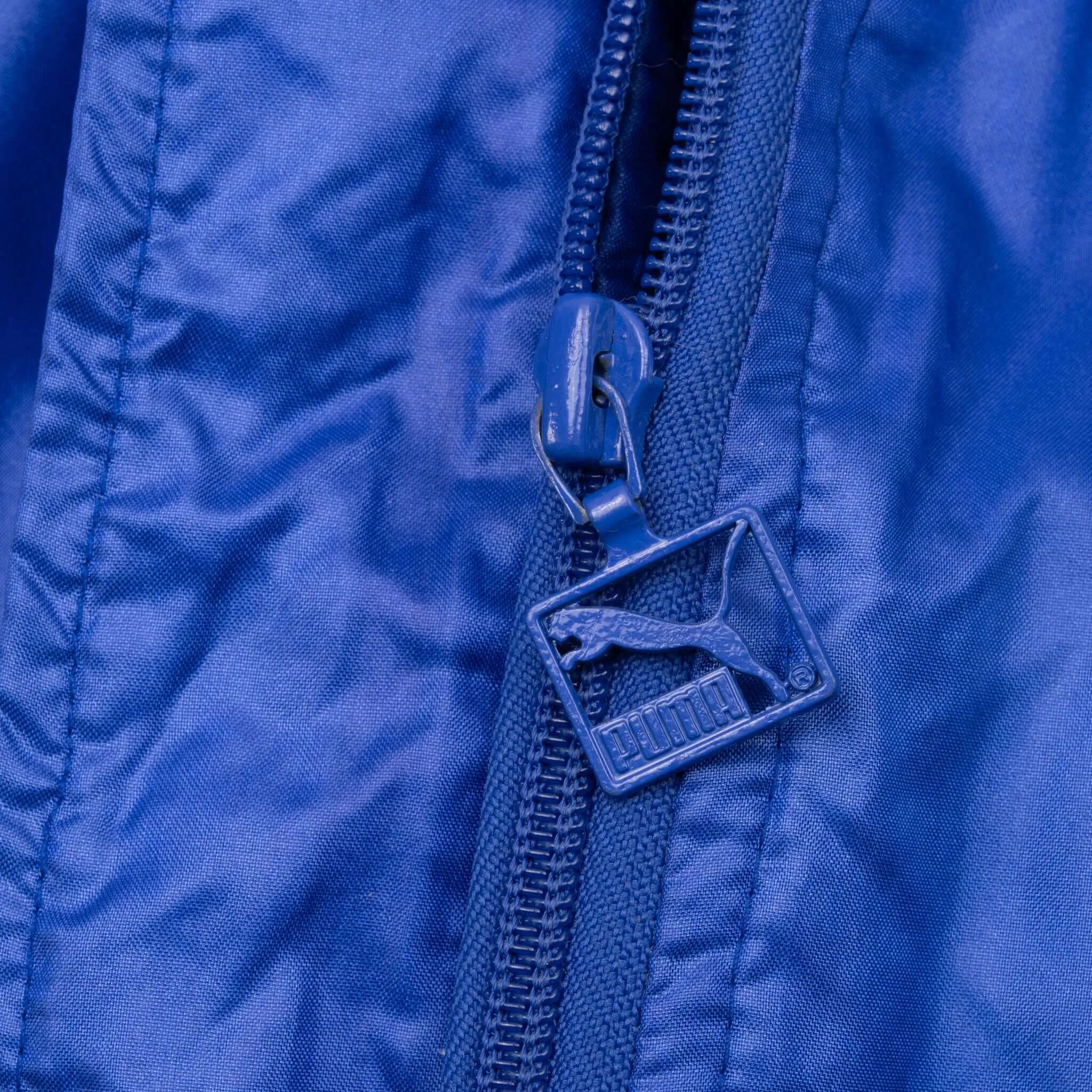 VINTAGE PUMA BLUE WINDBREAKER JACKET 1980S MEDIUM