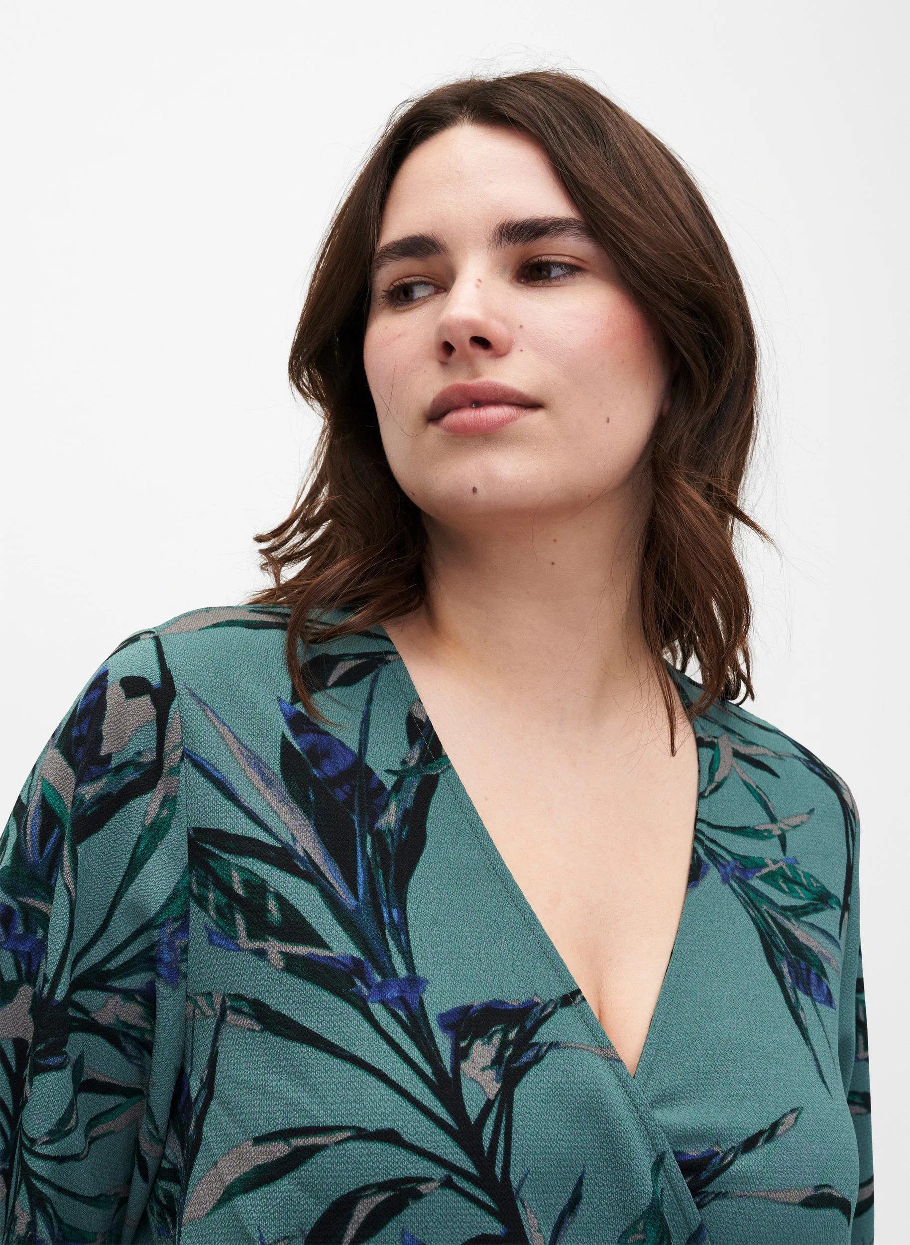 Zizzi Wrap Dress in Sea Pine Leaf